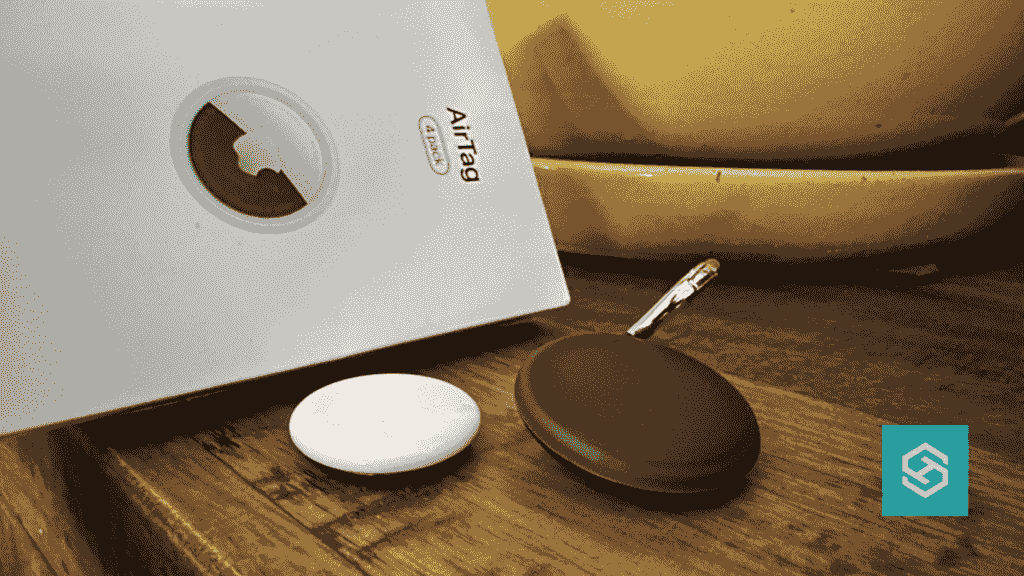 Apple airtags and case