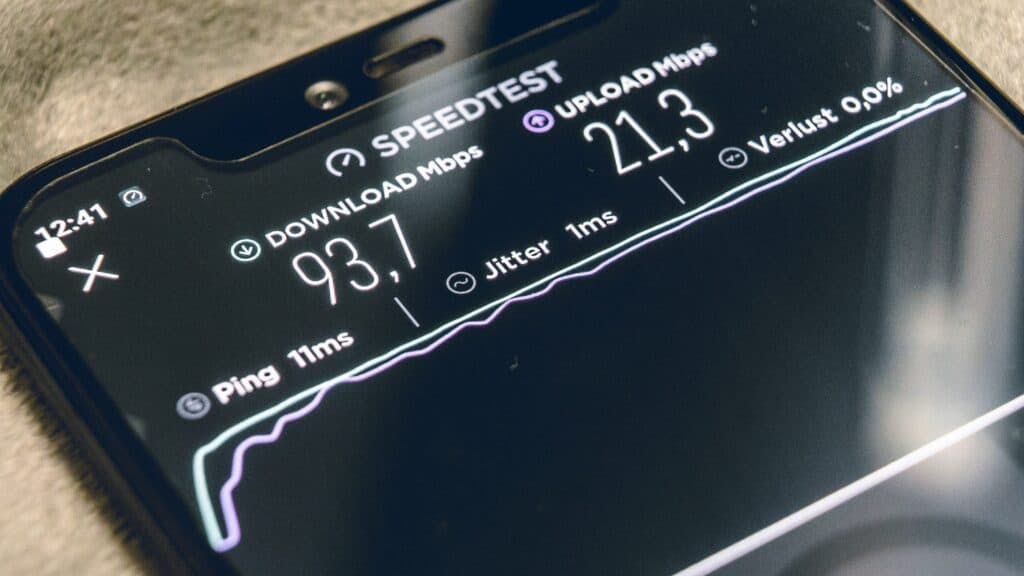 speedtest being performed on a smartphone