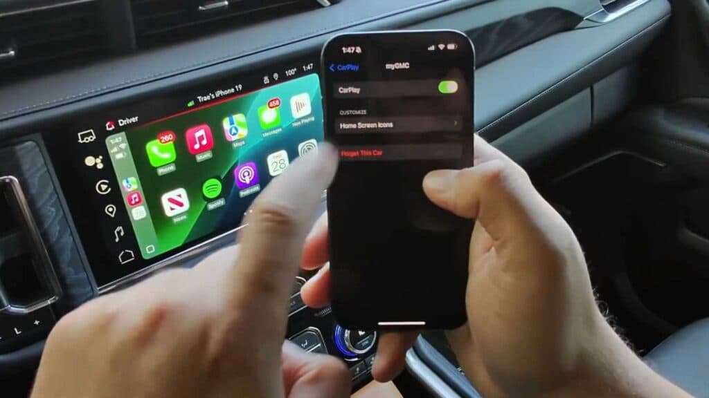 How to Add or Remove Apps on Your Apple CarPlay Screen